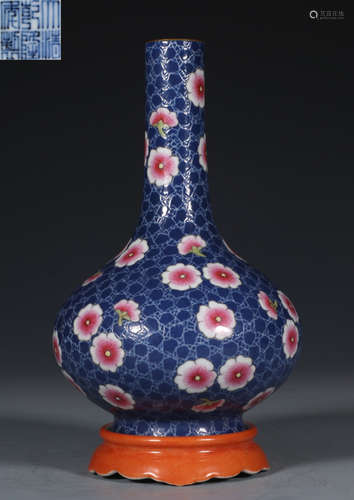 DAQINGQIANLONGNIANZHI MARK FAMILLE ROSE GLAZE VASE