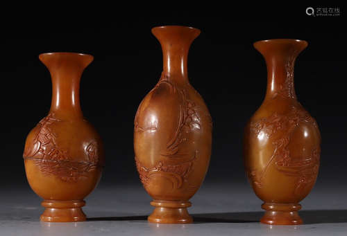 SET OF TIANHUANG STONE VASE CARVED WITH STORY