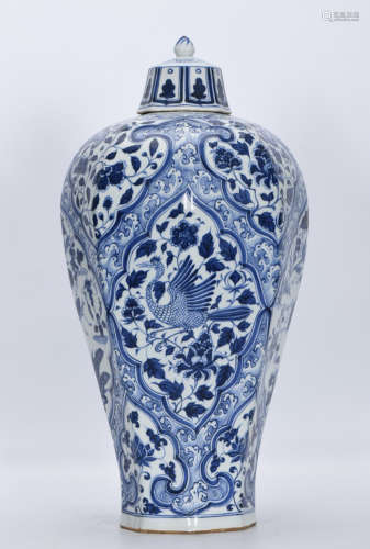 BLUE&WHITE GLAZE VASE PAINTED WITH PHOENIX