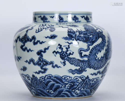 BLUE&WHITE GLAZE JAR PAINTED WITH DRAGON