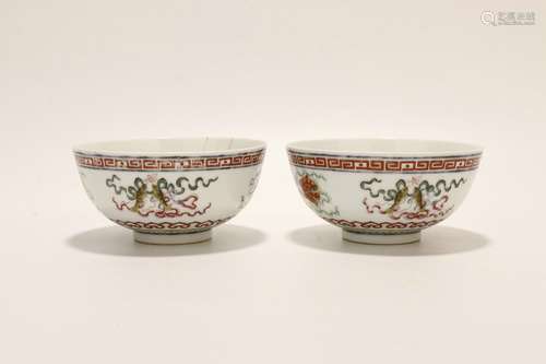 pair of chinese famille rose porcelain bowls