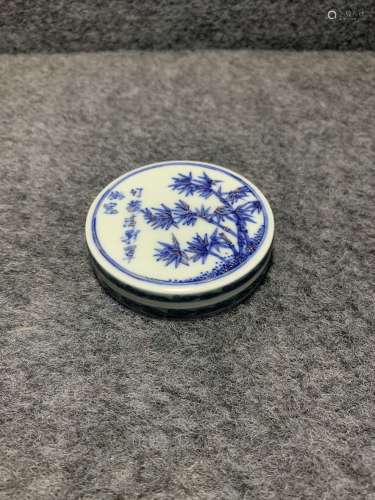 chinese blue and white porcelain box