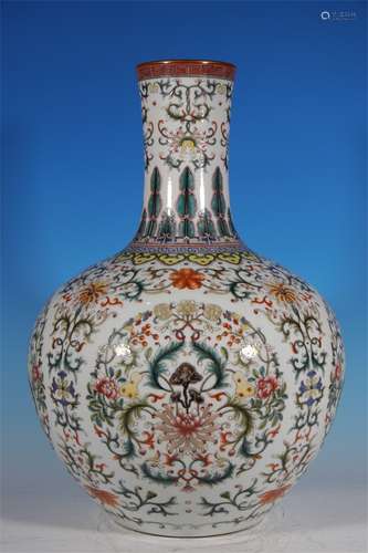 PINK VASE WITH FLOWER PATTERN OF TWINING BRANCH LOTUS