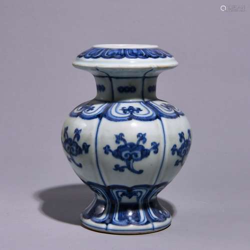 A BLUE AND WHITE GANODORMA SHAPED ZUN