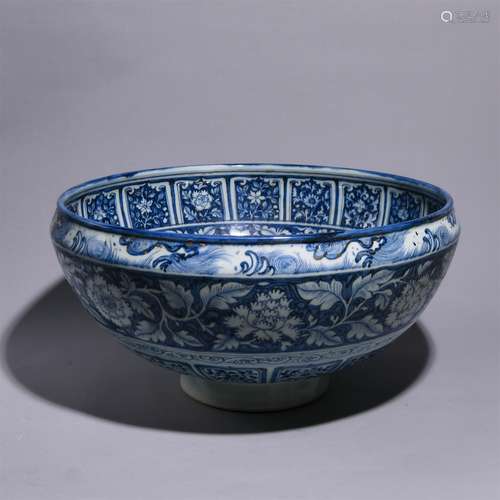 A BLUE AND WHITE PHOENIX PATTERNED BASIN