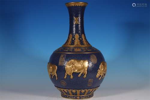 BLUE GLAZED GOLD ENGRAVED FIVE OX STEAKS DECORATIVE VASE