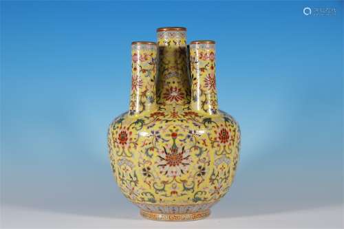 FIVE HOLE VASE WITH YELLOW GROUND AND PINK FLOWER PATTERN