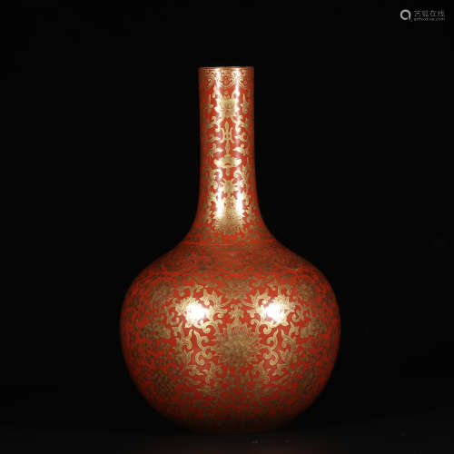 Chinese Gilt Coral Glazed Porcelain Vase