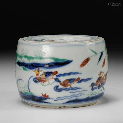 Chinese Doucai Porcelain Cricket Jar