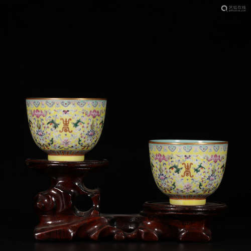 Chinese Famille Rose Porcelain Cups, Pair