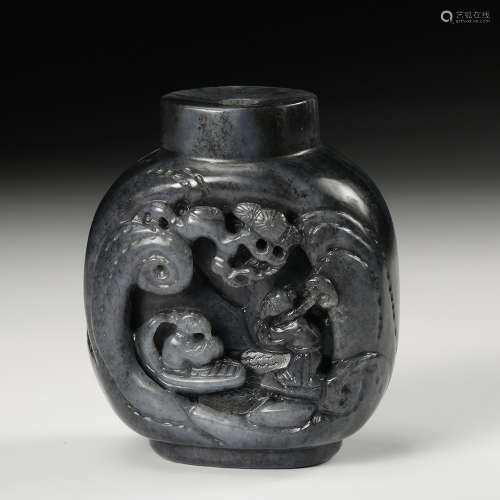 Chinese Grey Jade Snuff Bottle