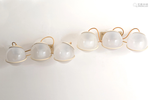 GINO SARFATTI. Two wall lamps mod. 238/3 ARTELUCE