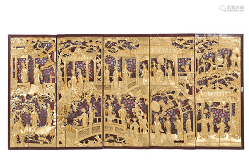 Golden-plated wooden panel. China. 20th century