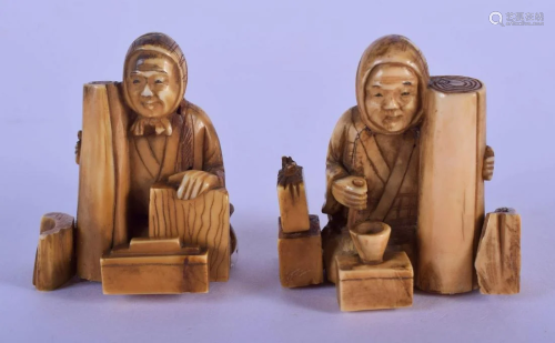 A PAIR OF 19TH CENTURY JAPANESE MEIJI PERIOD CARVED