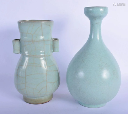 A CHINESE BLUE GLAZED MONOCHROME CRACKLE GLAZED …