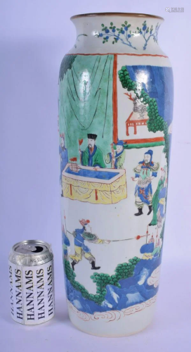 A LARGE 19TH CENTURY CHINESE WUCAI PORCELAIN SLEEVE