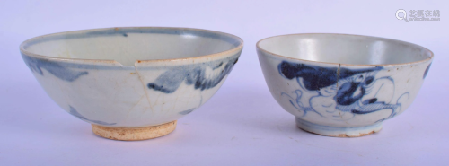 TWO CHINESE MING DYNASTY BLUE AND WHITE BOWLS…