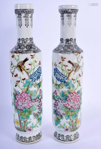 A PAIR OF CHINESE PORCELAIN VASES 20th Century. 27…