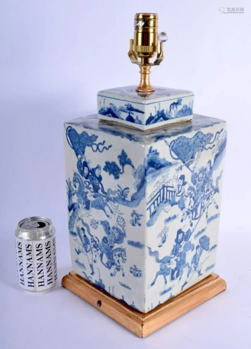 AN EARLY 20TH CENTURY CHINESE BLUE AND WHITE TEA