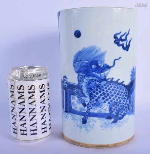 A CHINESE BLUE AND WHITE PORCELAIN BRUSH POT 20th
