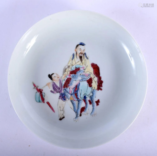 A CHINESE FAMILLE ROSE PORCELAIN SAUCER 20th Century,