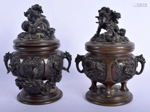A LOVELY PAIR OF 19TH CENTURY JAPANESE MEIJI PERIOD
