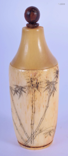 A CHINESE CARVED BONE SNUFF BOTTLE AND STOPPER 20th
