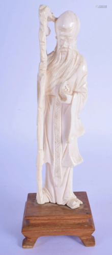 AN EARLY 20TH CENTURY CHINESE CARVED IVORY FIGURE OF…
