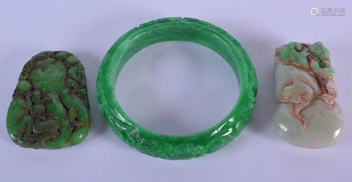 A CHINESE SPINACH JADE BANGLE 20th Century, together