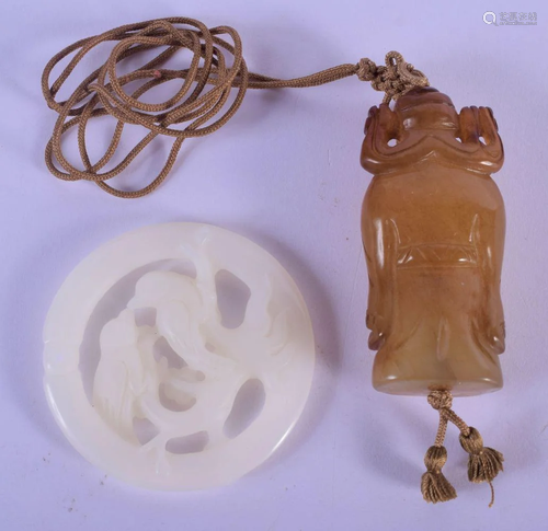 A CHINESE CARVED YELLOW JADE BUDDHA PENDANT 20th