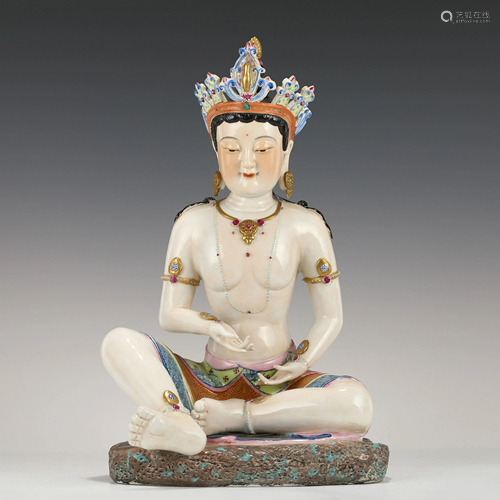 QIANLONG FAMILLE ROSE GUANYIN