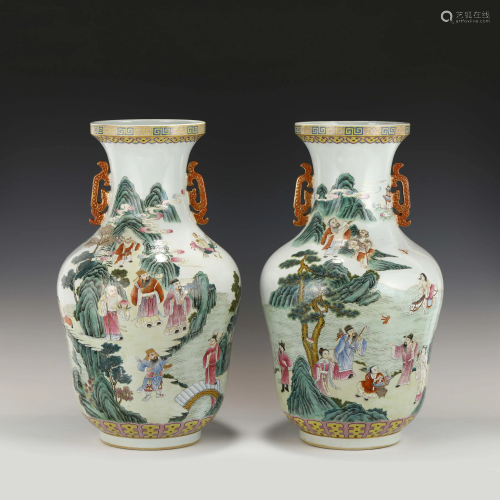 PAIR QING FAMILLE ROSE LARGE VASES