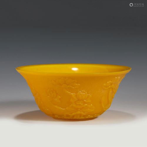 QING GUANGXU PEKING GLASS CARVED BOWL