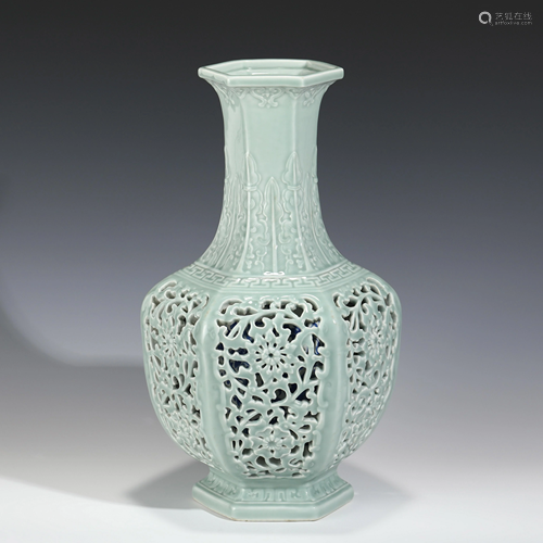 QIANLONG PORCELAIN CARVING HEXAGONAL VASE