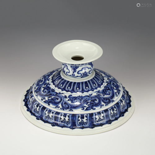 MING BLUE & WHITE PORCELAIN HAT STAND