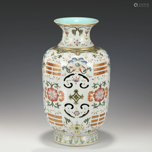 QIANLONG FAMILLE ROSE ROTATION VASE