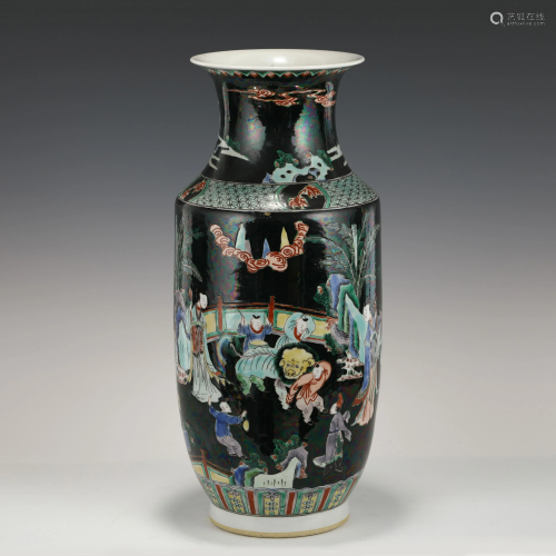 QING KANGXI FAMILLE NOIR ROULEAU VASE