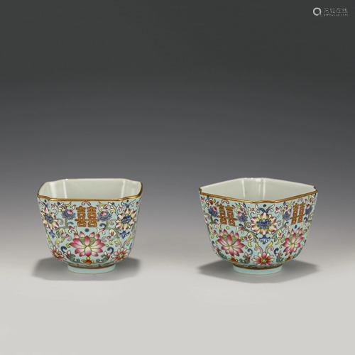 PAIR QIANLONG FAMILLE ROSE WINE CUPS