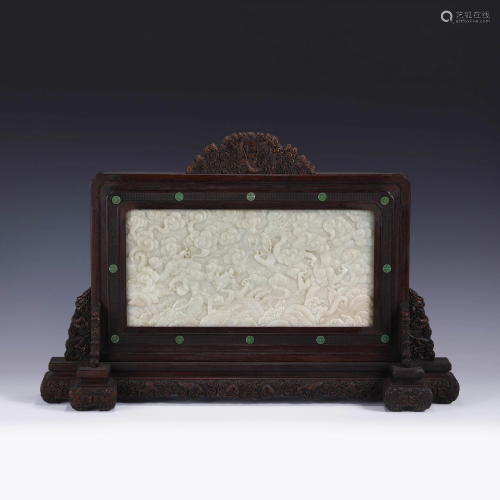 QING WHITE JADE CARVED DRAGON TABLE SCREEN