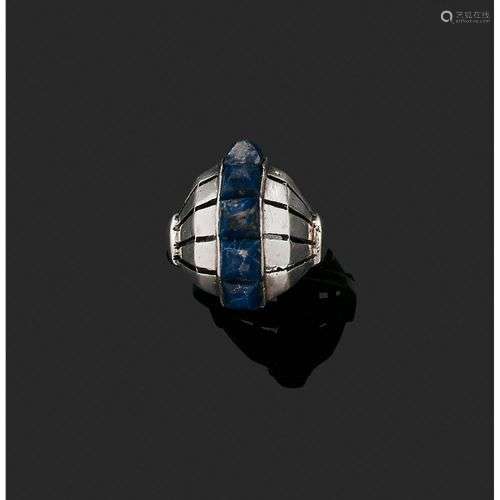 MARIE KUNSLER ANNÉES 1925-1930 BAGUE DÔME LAPIS-LAZULI Le dô...