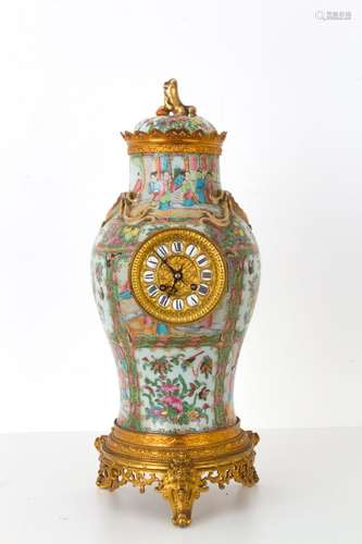 Imari ware and bronze clock. 19th century