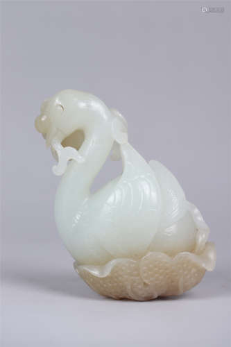 A JADE CARVING OF A GOOSE
