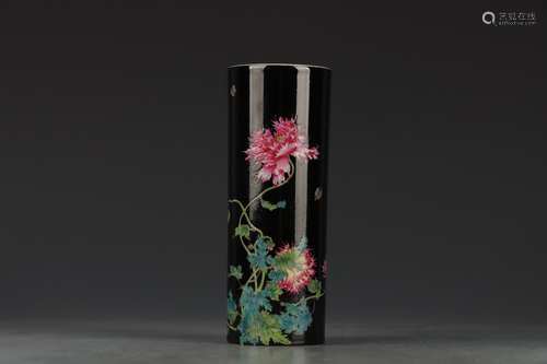 A BLACK-GROUND FLOWERS BRUSH POT