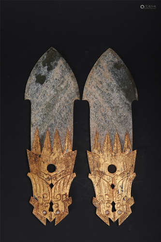 A PAIR OF GILDING JADE BLADES