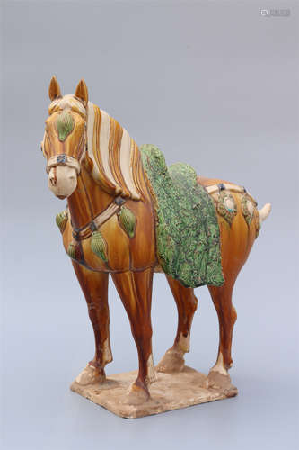 A SANCAI-GLAZE POTTERY HORSE ORNAMENT