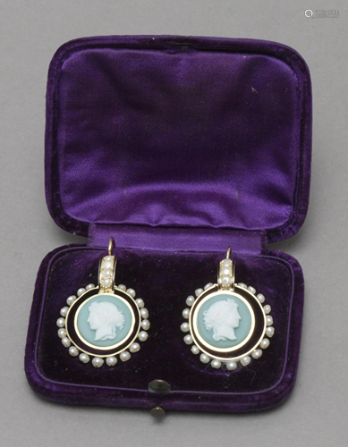 Earrings circa 1900. Gold, Wedgood porcelain cameos..