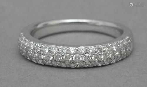 Chimento. A brilliant cut diamonds pave ring