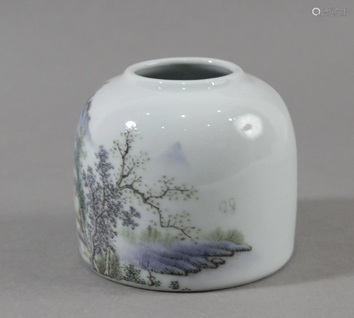 A Chinese porcelain inkwell circa 1950-1970