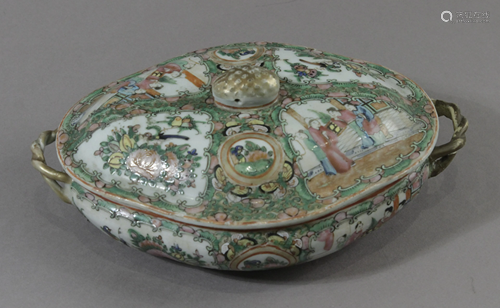 A 19th century Chinese tureen in Famille Rose porcelain