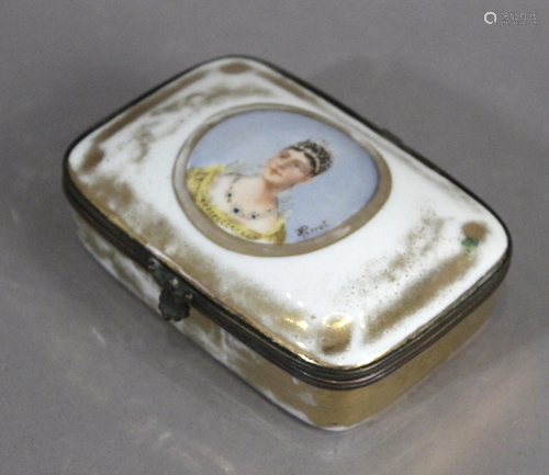 A 19th century French box in Old Paris porcelain